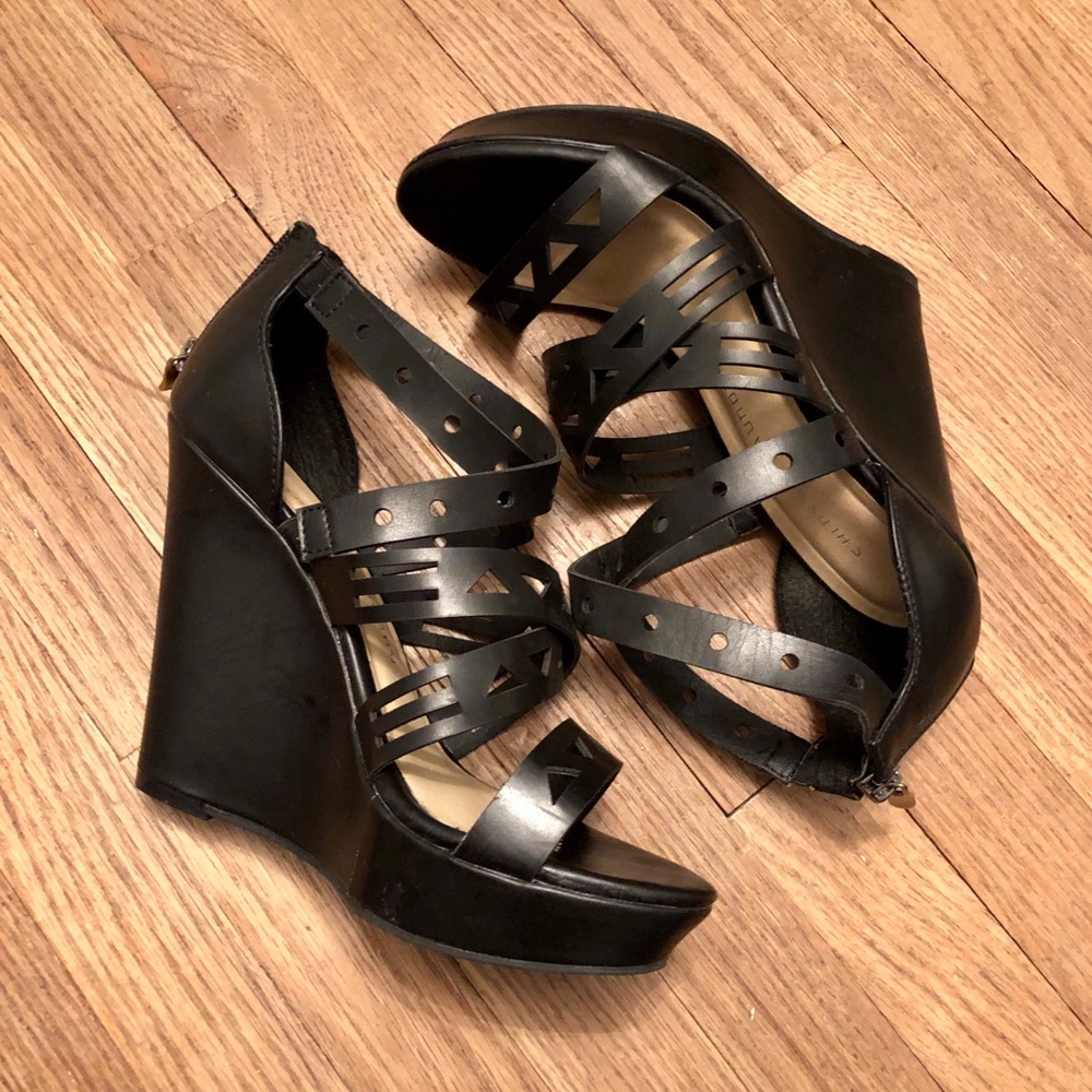Chinese Laundry Black Wedge Sandal